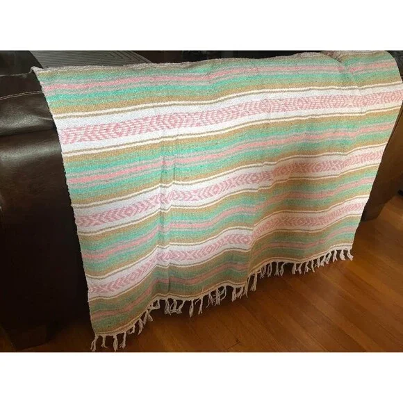 Authentic Mexican blanket pink, teal, white, 4 x 6 feet - Picture 4 of 4